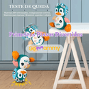 Pinguim Encantador: O Amigo que Dança, Canta e Brilha